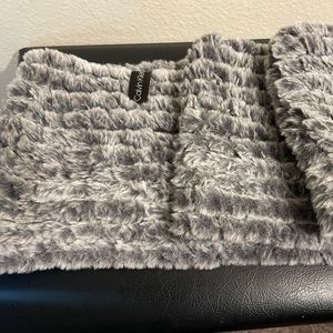 Calvin Klein Wolf Grey Infinity Scarf. New without Tags
